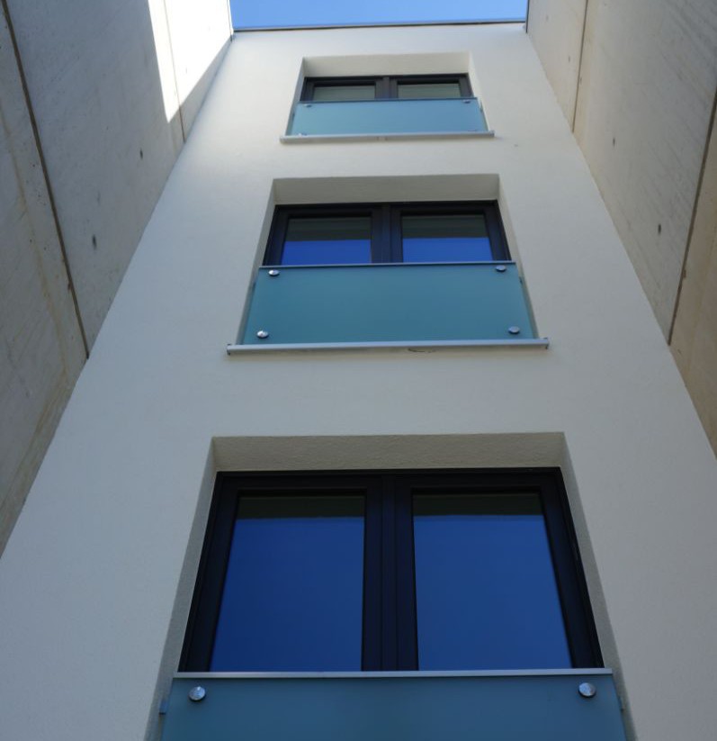 glas, balkon, absturzsicherung, französischer, sichtschutz, windschutz, modern, fenster, geländer, absturzsicheres, balkone, edelstahl, kinder, befestigung, treppe